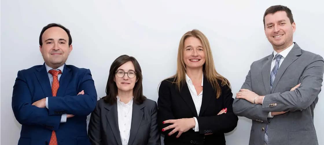 Equipo de ILO AUDITORS en el despacho
